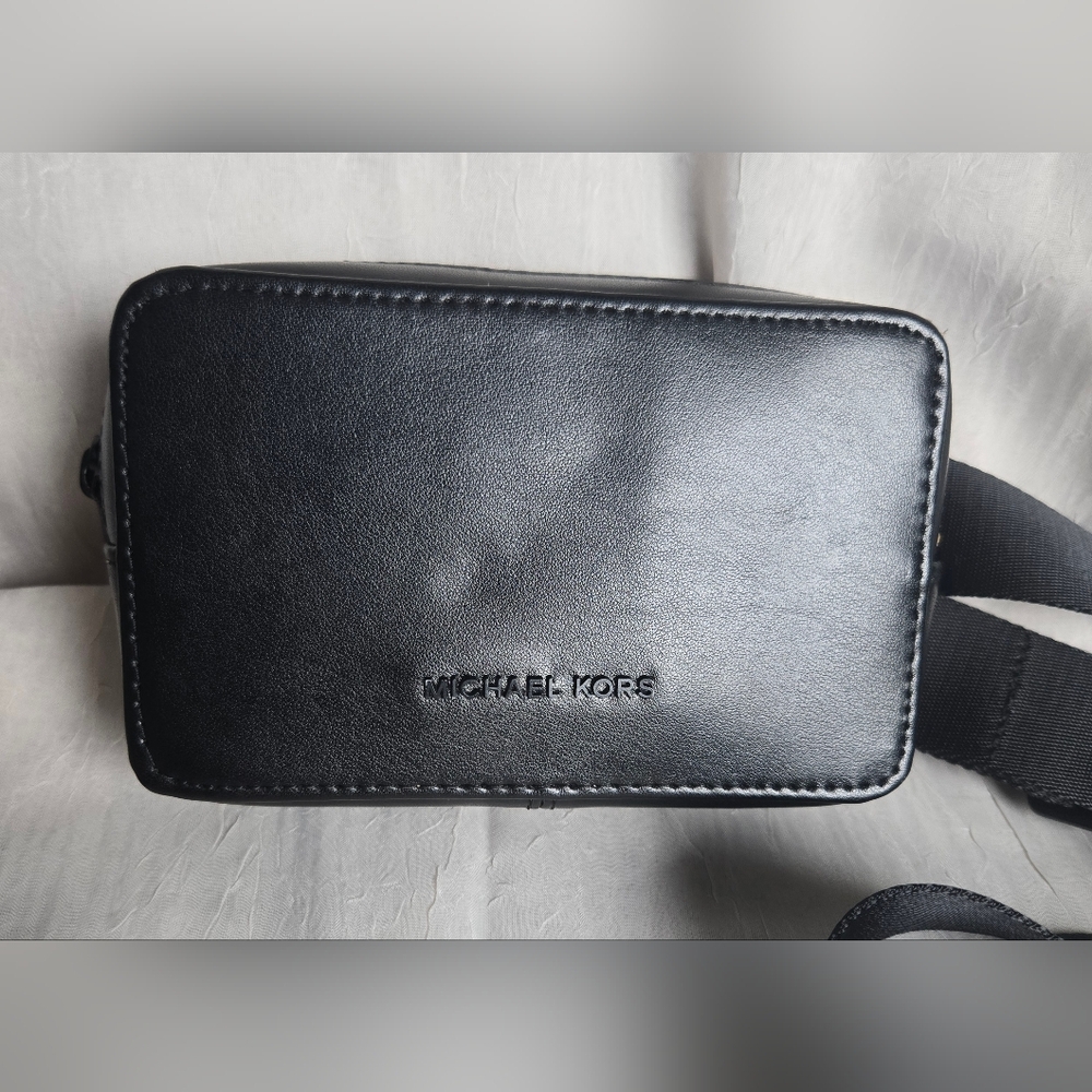 Michael Kors Belt Bag Fanny Pack In Black- NWOT - Picture 3 of 9